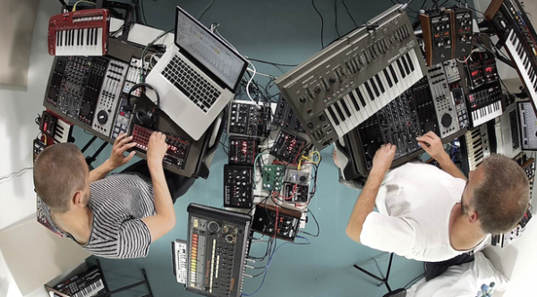 Video: Minilogue’s Analog-Meets-Digital Live Setup